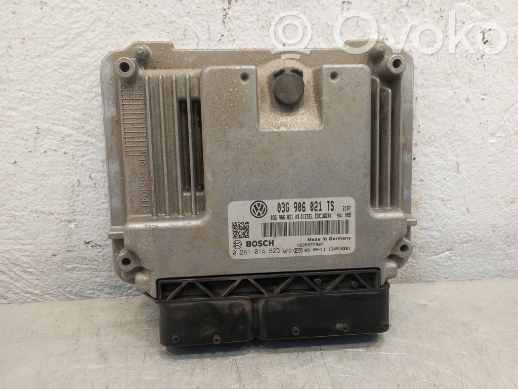 Volkswagen Golf V Engine control unit/module 