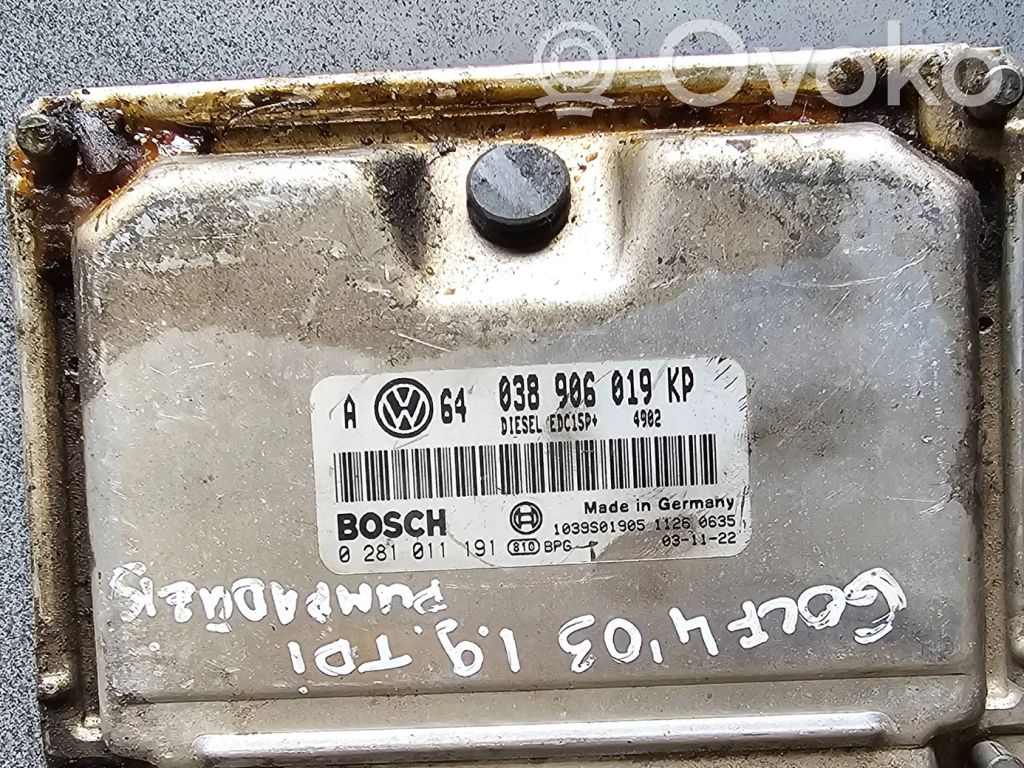 Volkswagen Golf IV Engine control unit/module 