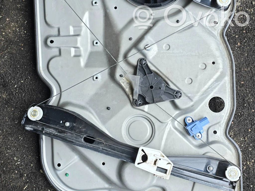 Skoda Octavia Mk2 (1Z) Elektryczny podnośnik szyby drzwi przednich 