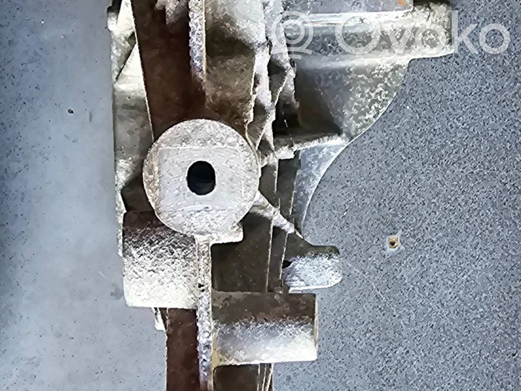 Engine mounting bracket   8200798760,9386148