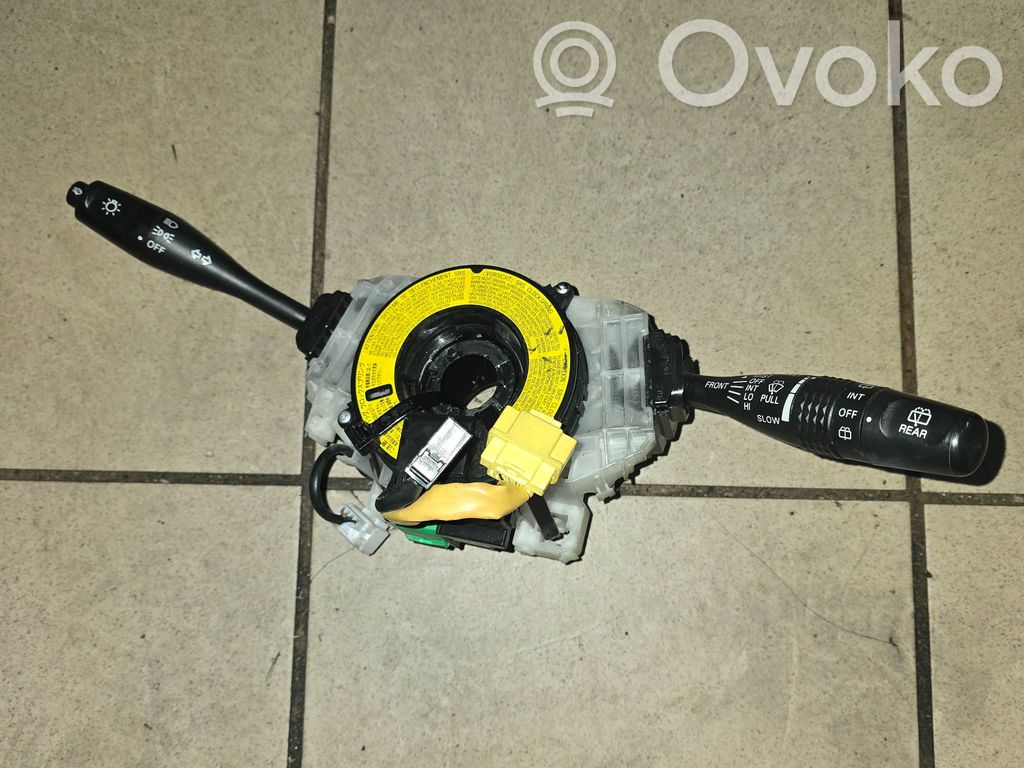 Mitsubishi Grandis Leva/interruttore dell’indicatore di direzione e tergicristallo 