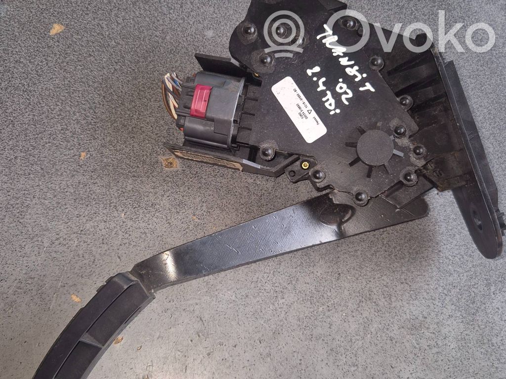 Akceleratoriaus pedalas   YC159F836BD,G2E24318890,C159F836