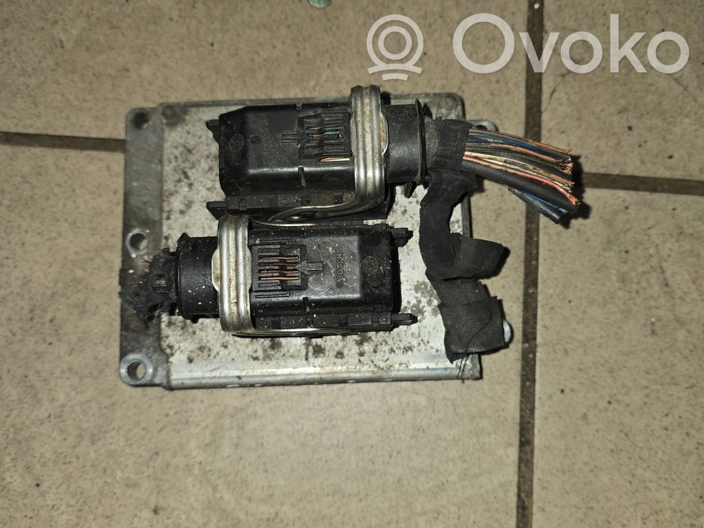 Opel Vectra C Engine control unit/module 