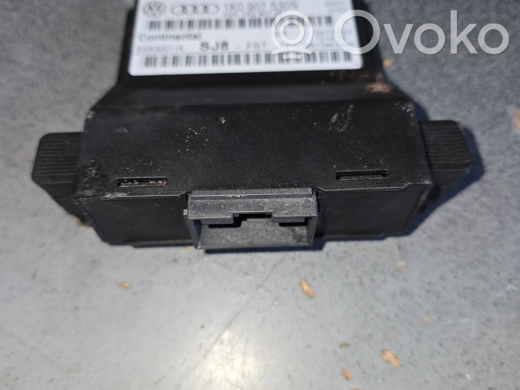 Volkswagen Golf V Gateway control module 