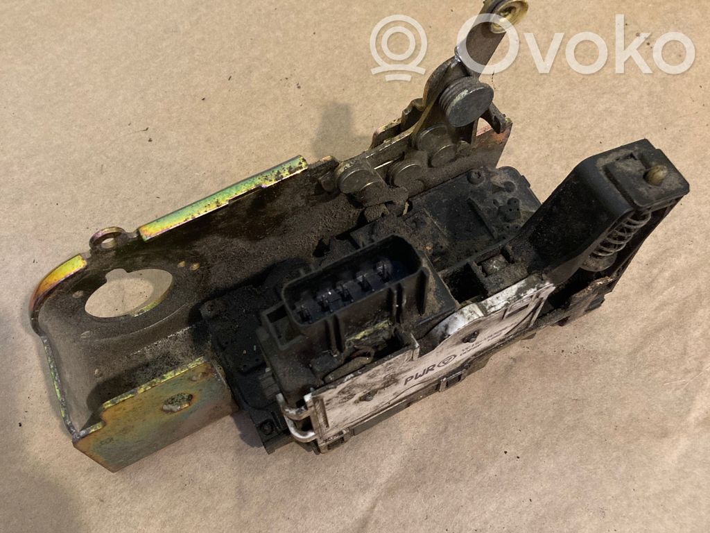 Ford Transit Spyna galinio dangčio 