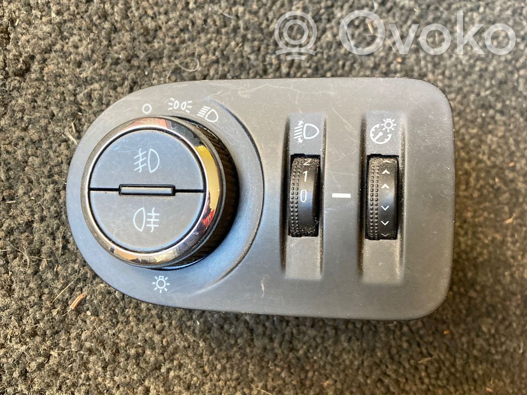 Opel Meriva B Light switch 