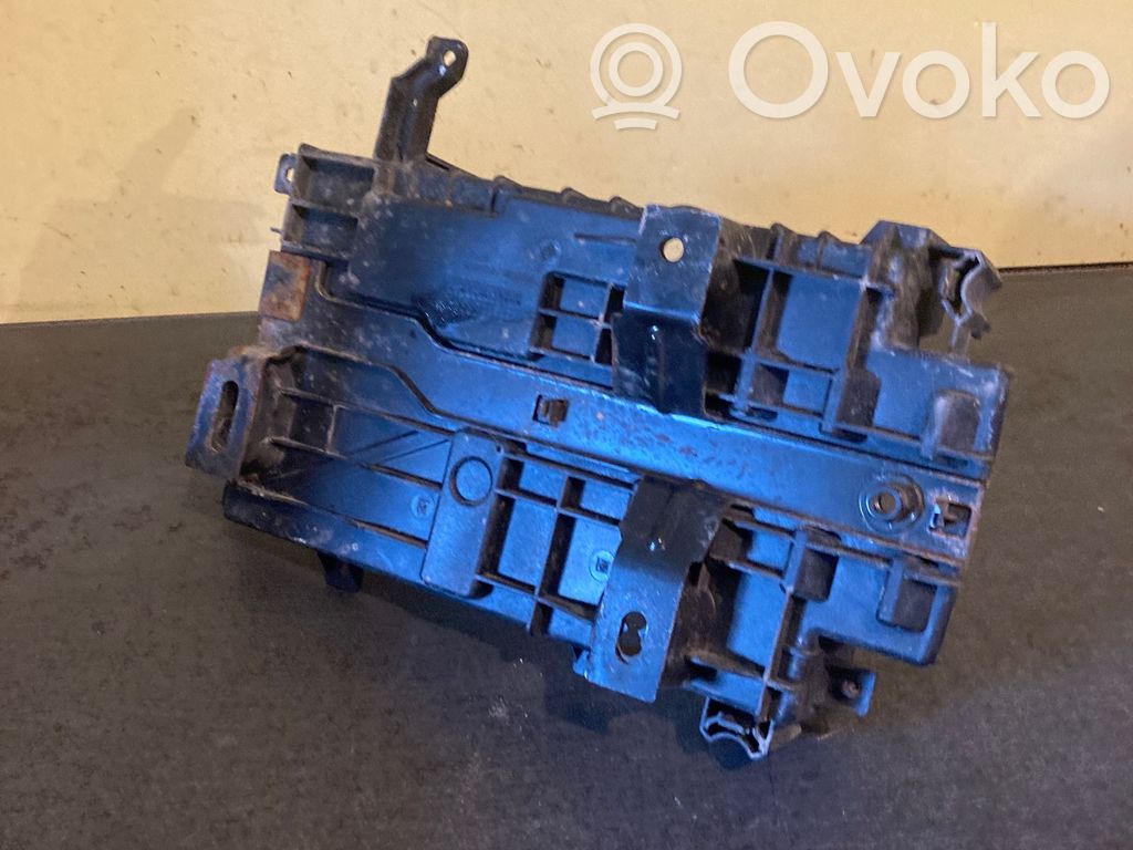 Opel Mokka Battery box tray 