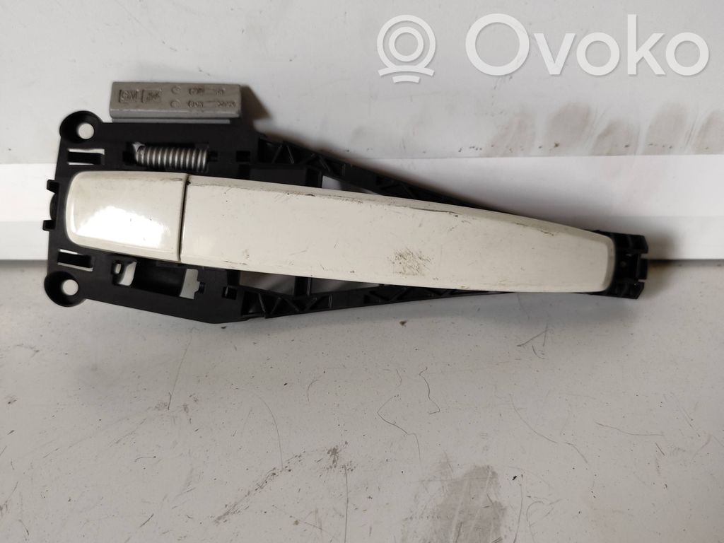 Opel Mokka Manecilla externa puerta delantera 