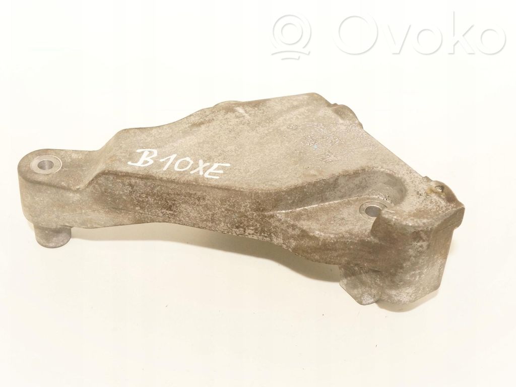Opel Karl Engine mounting bracket 