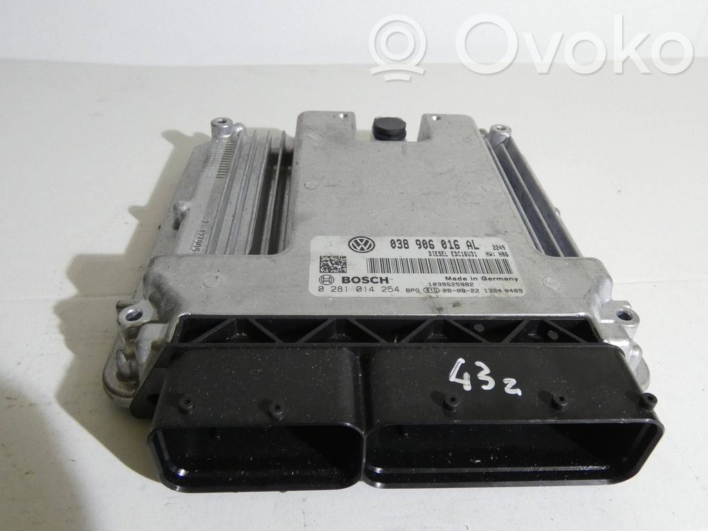 Volkswagen Transporter - Caravelle T5 Sterownik / Moduł ECU 