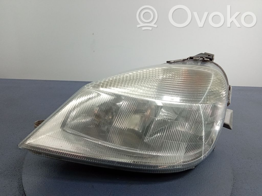 Mercedes-Benz Vaneo W414 Lampa przednia 