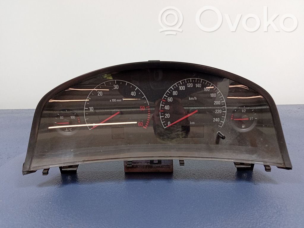 Opel Vectra C Speedometer (instrument cluster) 
