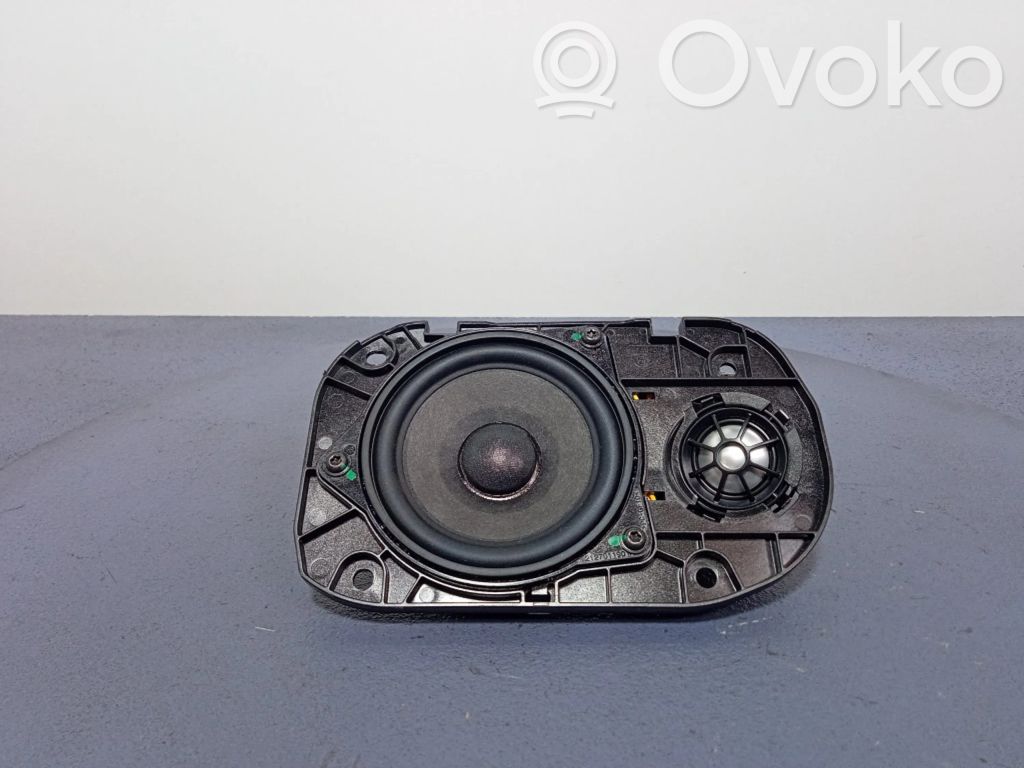 BMW 1 F40 Altavoz subwoofer 