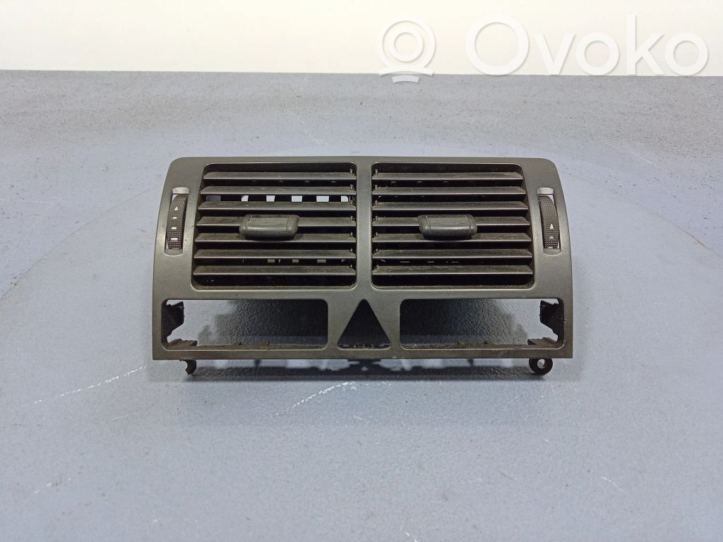 Audi A2 Šoninės oro grotelės 
