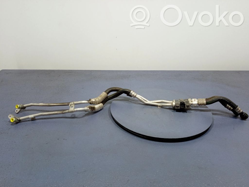 BMW 5 GT F07 Turbo turbocharger oiling pipe/hose 
