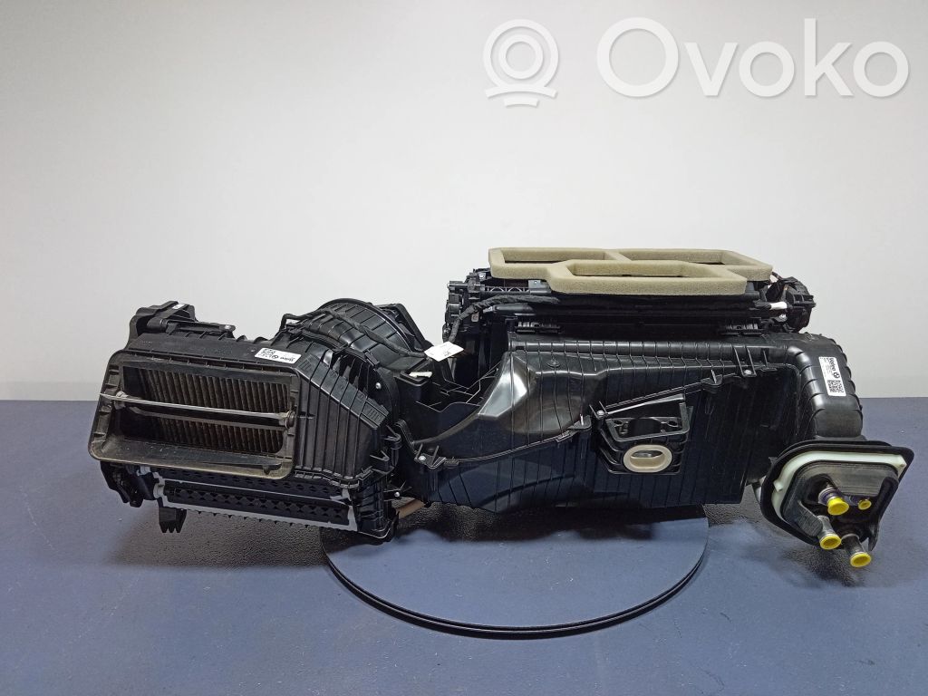 BMW i4 Scatola climatizzatore riscaldamento abitacolo assemblata 