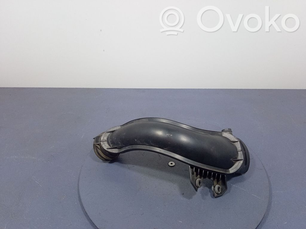 Volvo V40 Ilmanoton letku 