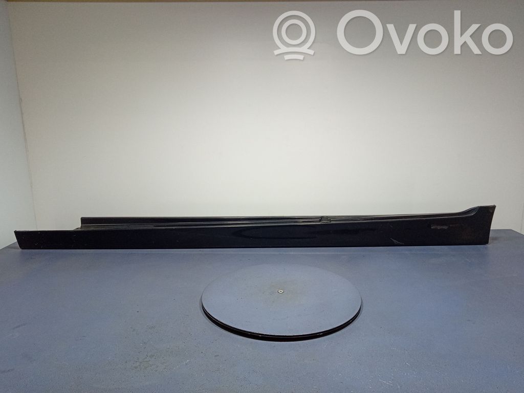 Front sill (body part)   7184773,7184773