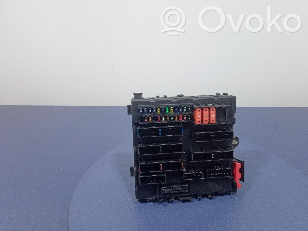 Opel Vectra C Juego de caja de fusibles 