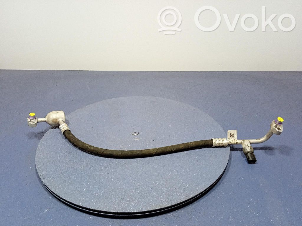 Ilmastointilaitteen putki (A/C)   9871821,9871821