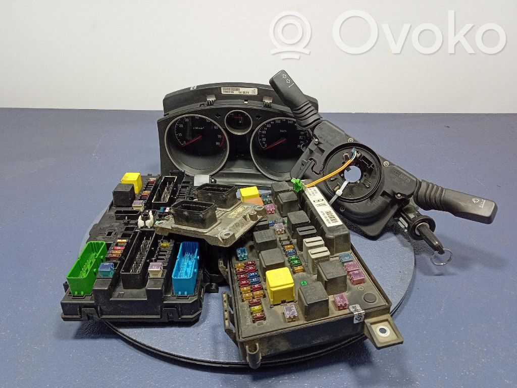 Opel Astra H Engine control unit/module ECU 