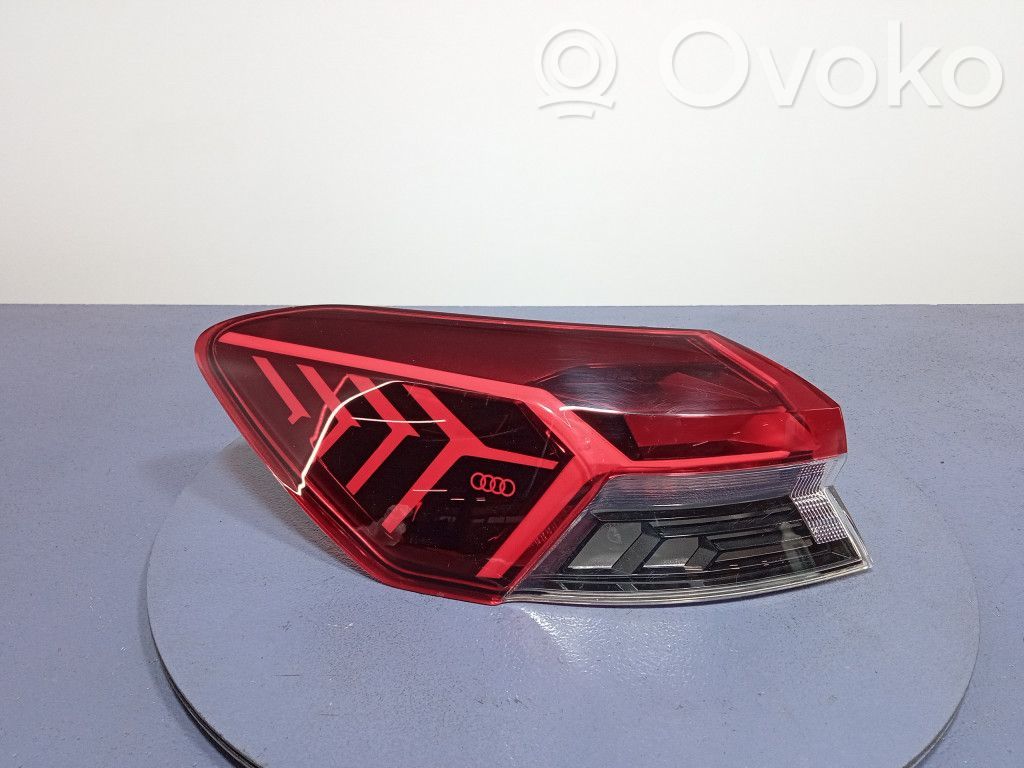 Audi Q4 Sportback e-tron Luz trasera/de freno 