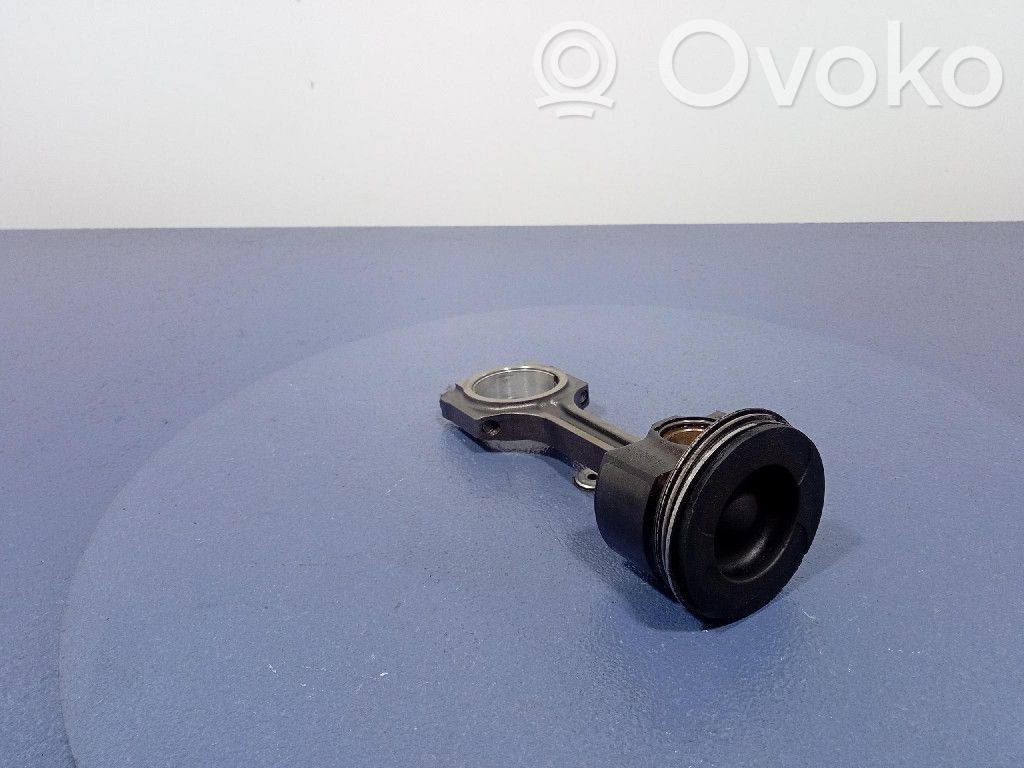 Ford Mondeo MK I Piston 