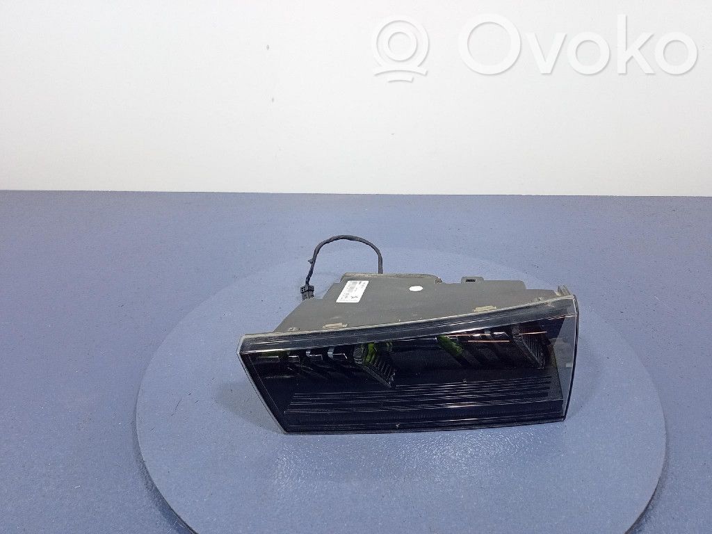 Mercedes-Benz 508 Lampa tylna 
