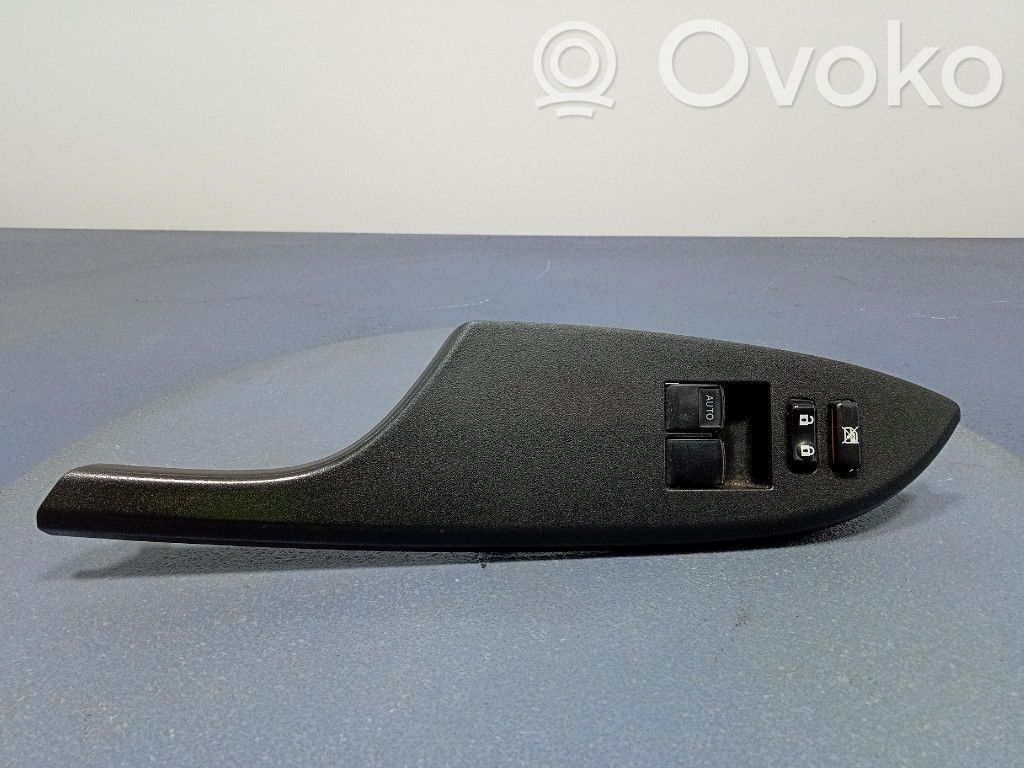 Toyota Corolla E120 E130 Electric window control switch 