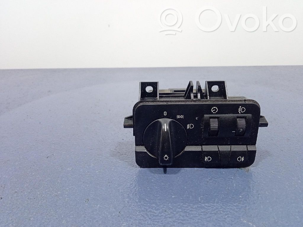 Light switch   6919829,6919829