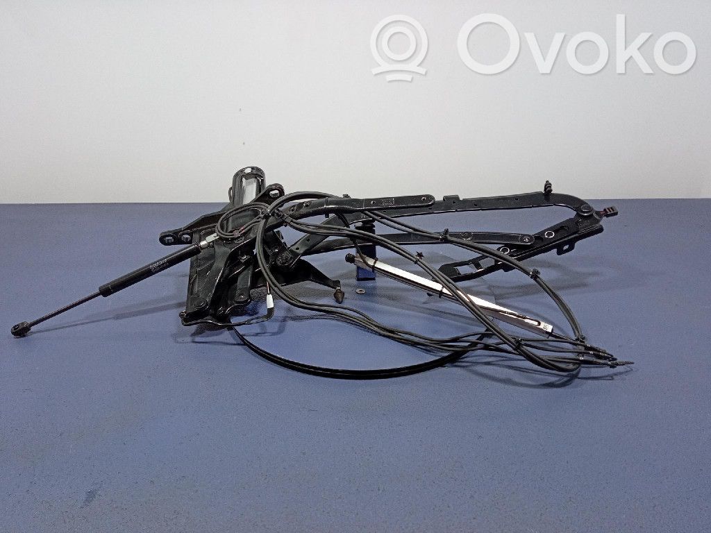 Toit   E11A402272,E11A402272