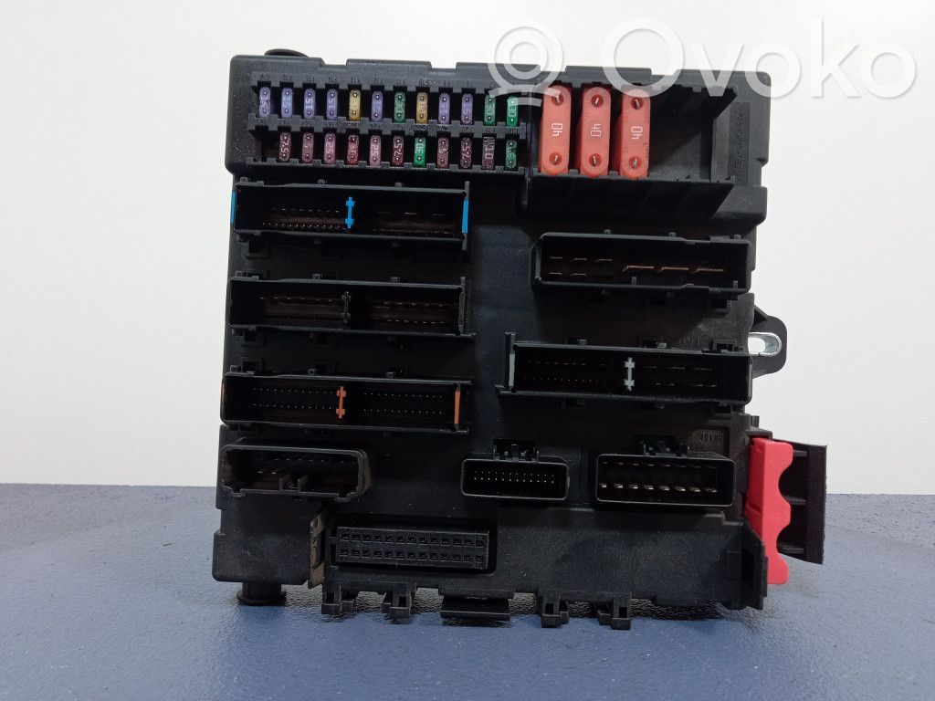 Opel Signum Juego de caja de fusibles 