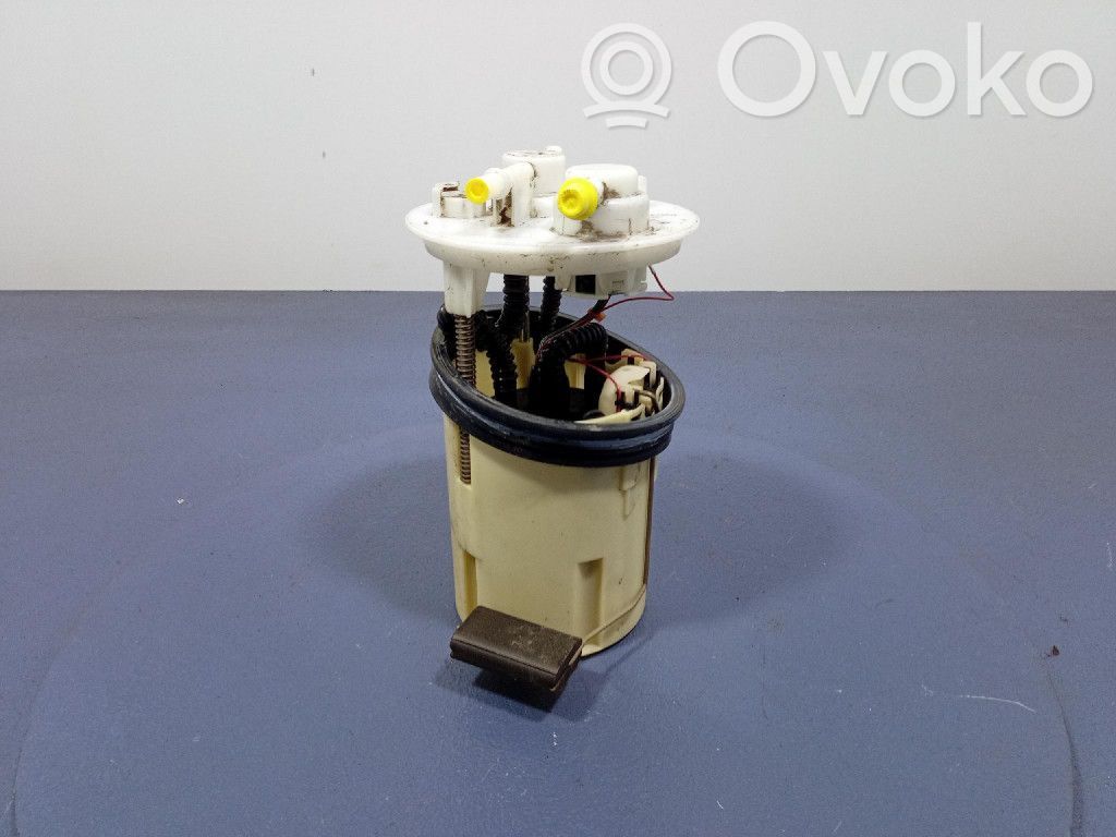 Toyota Avensis Verso Bomba interna de combustible 