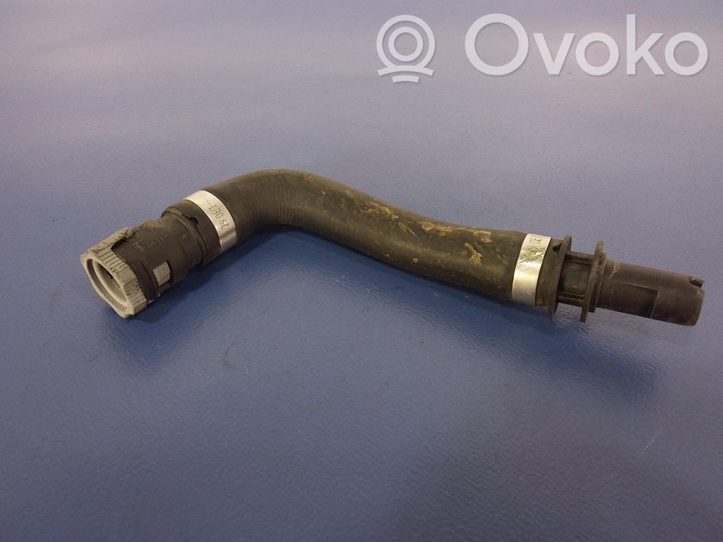 Volvo V40 Engine coolant pipe/hose 