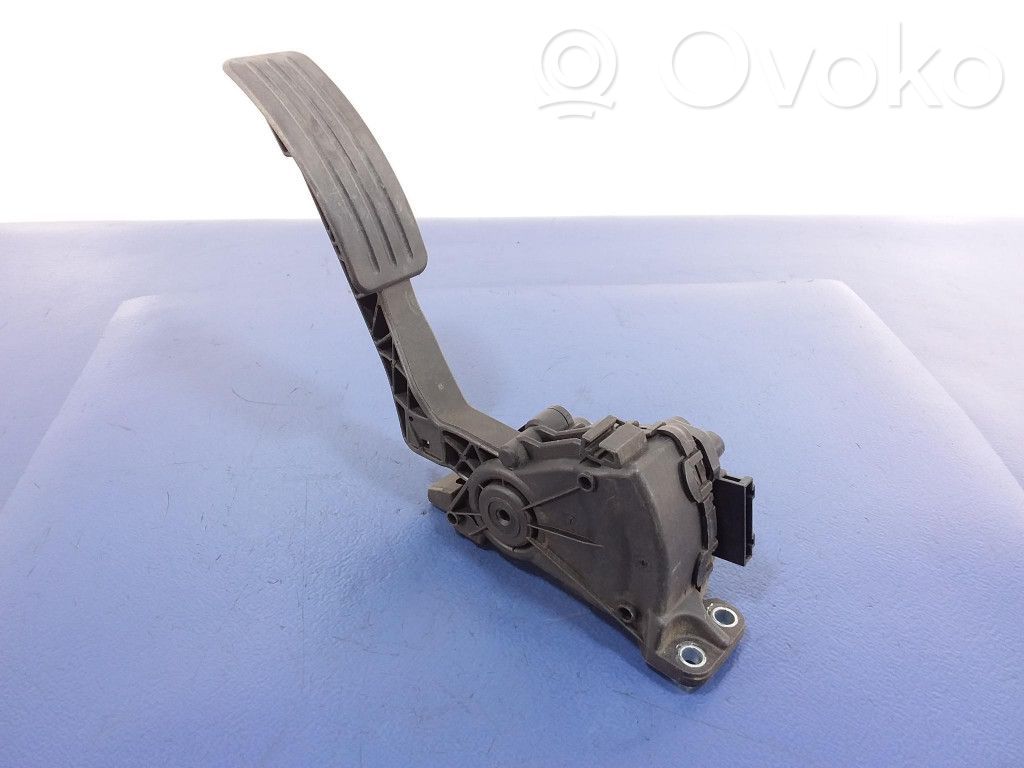 Dacia Sandero Accelerator throttle pedal 