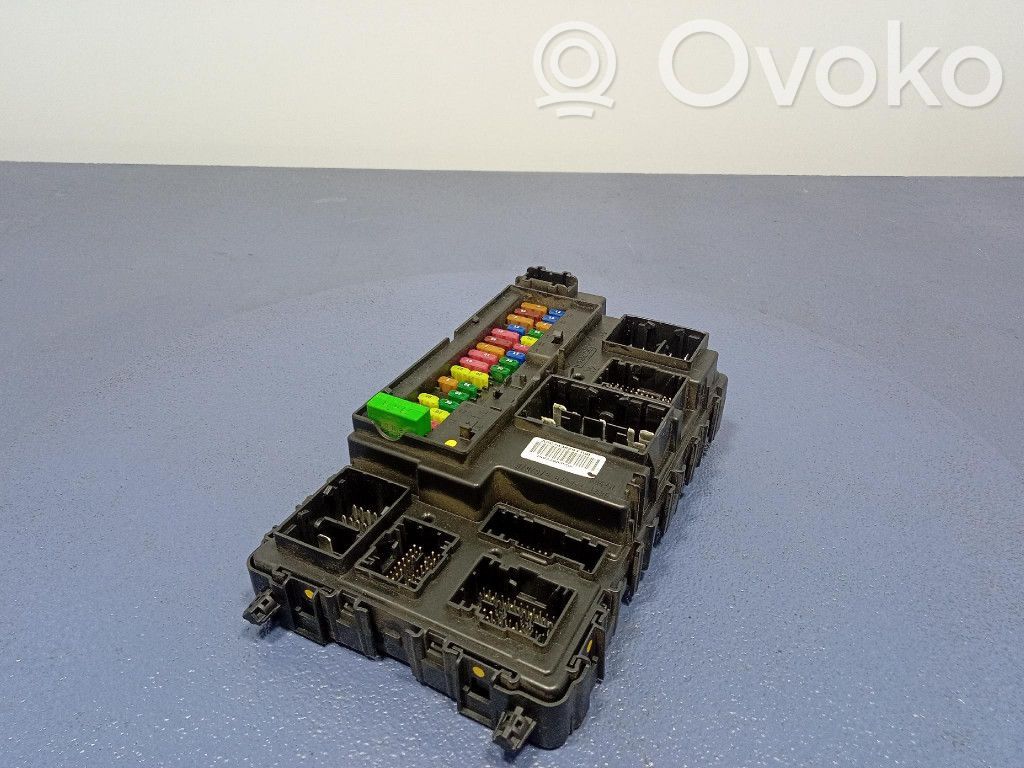 Ford Mondeo MK I Juego de caja de fusibles 