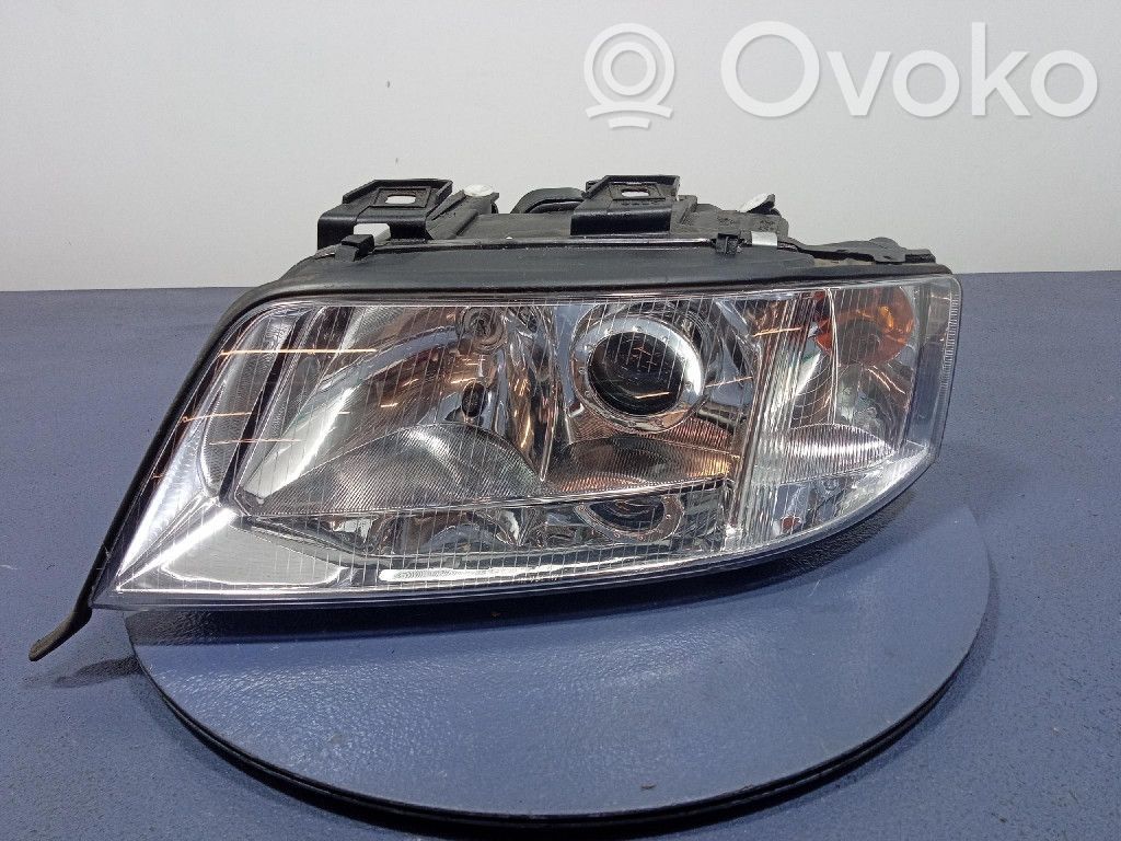 Audi A6 Allroad C5 Lampa przednia 