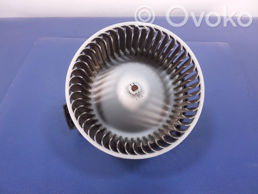 Mazda 2 Mazā radiatora ventilators 