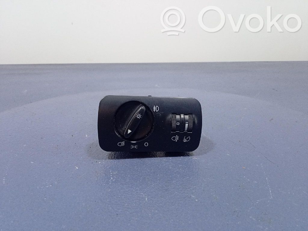 Seat Leon (1M) Light switch 