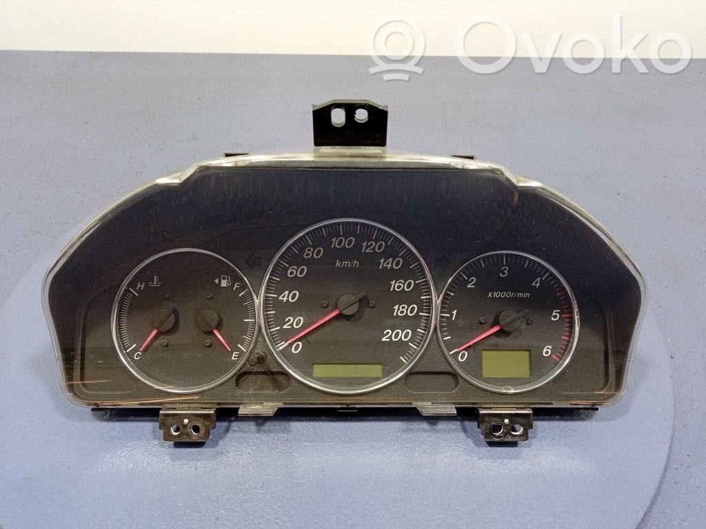 Mazda MPV II LW Speedometer (instrument cluster) 