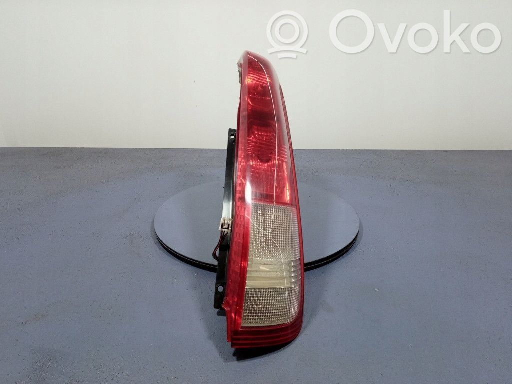 Nissan X-Trail T30 Lampa tylna 