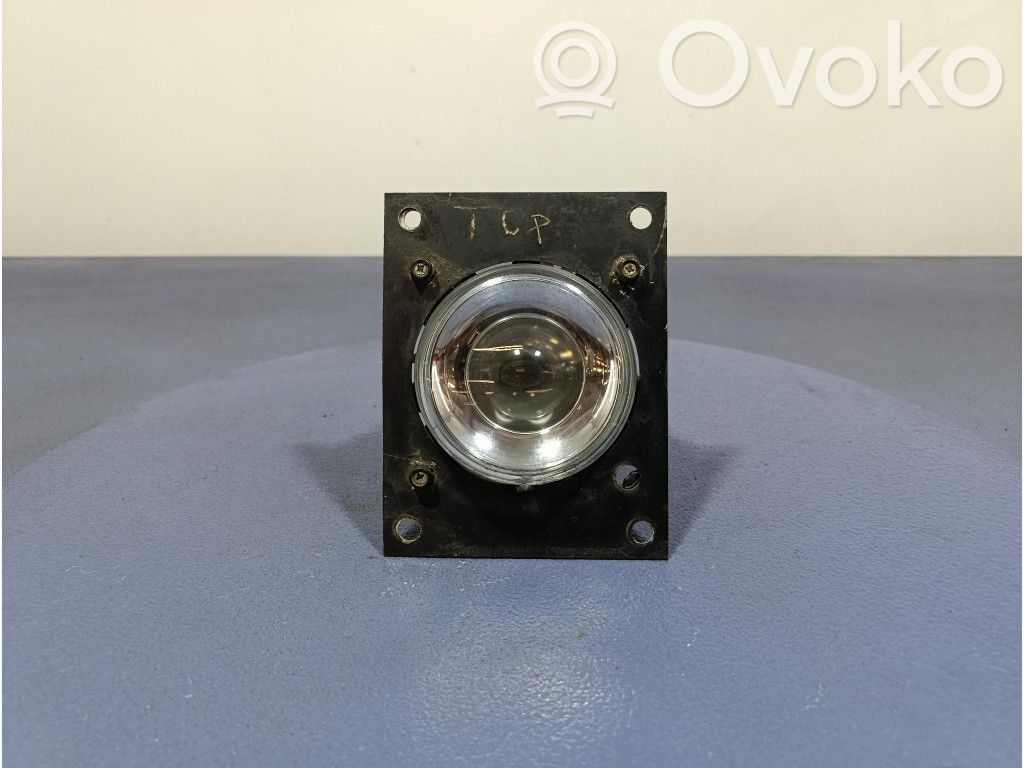 AC 428 Lampa przednia 