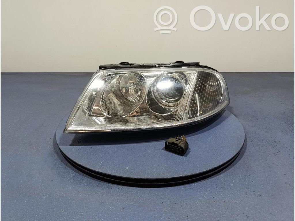 Volkswagen PASSAT B5.5 Scheinwerfer 