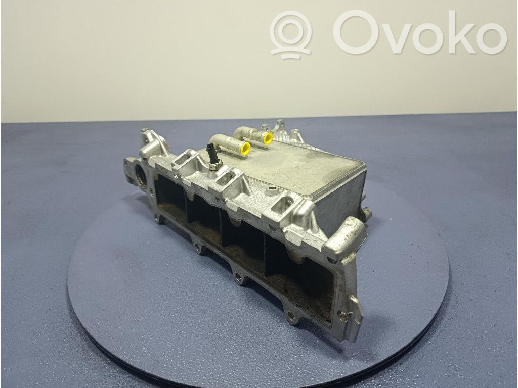Audi Q3 8U Kolektor ssący 