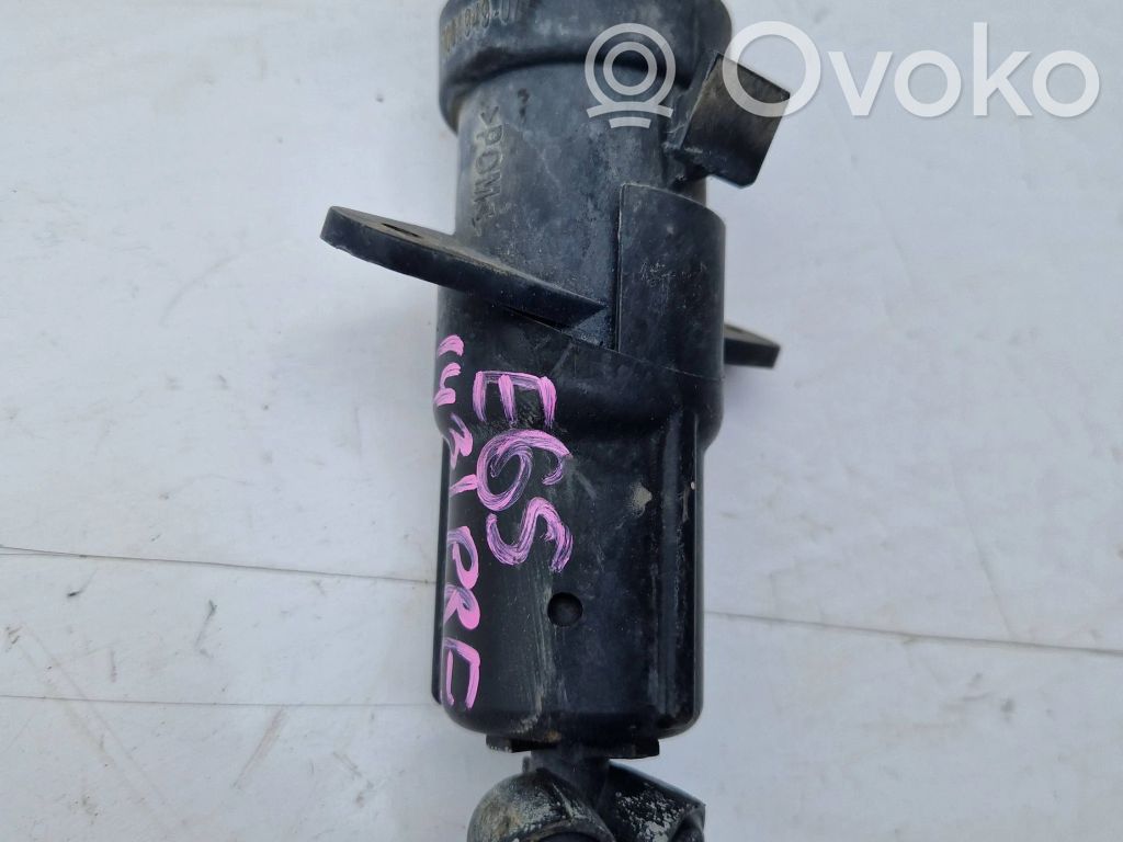 Headlight washer spray nozzle   7001949