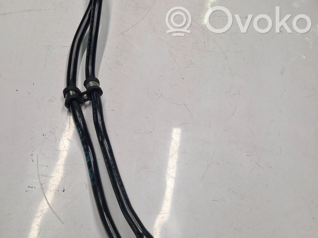 BMW 7 F01 F02 F03 F04 Gearbox oil cooler pipe/hose 