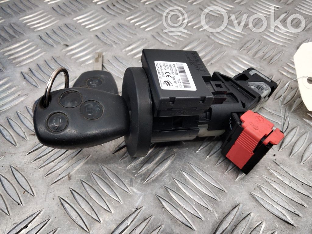 Opel Vivaro Užvedimo spynelė 