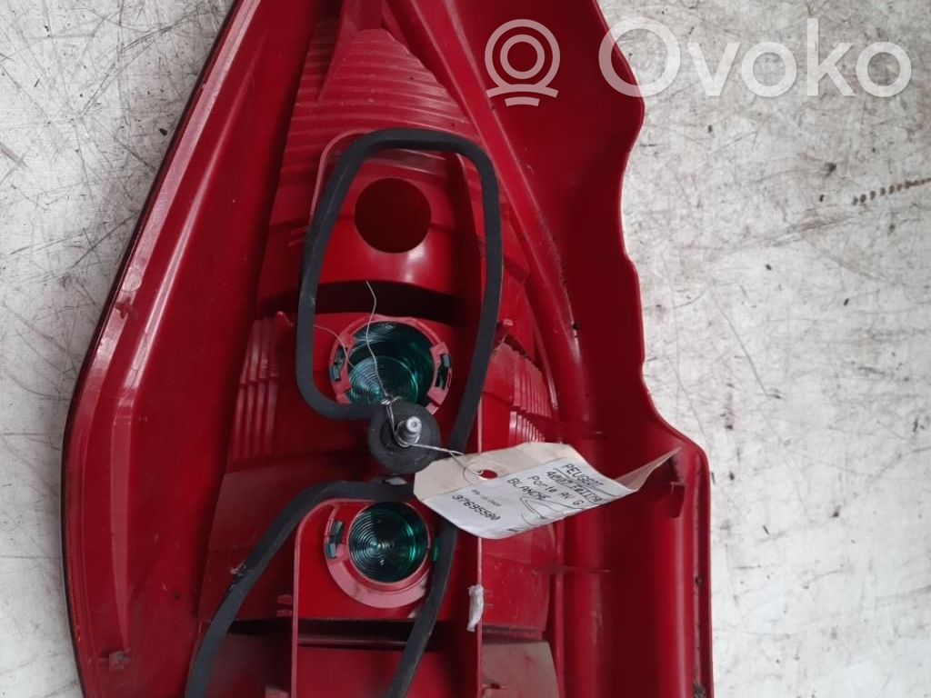 Citroen C2 Galinis žibintas kėbule 