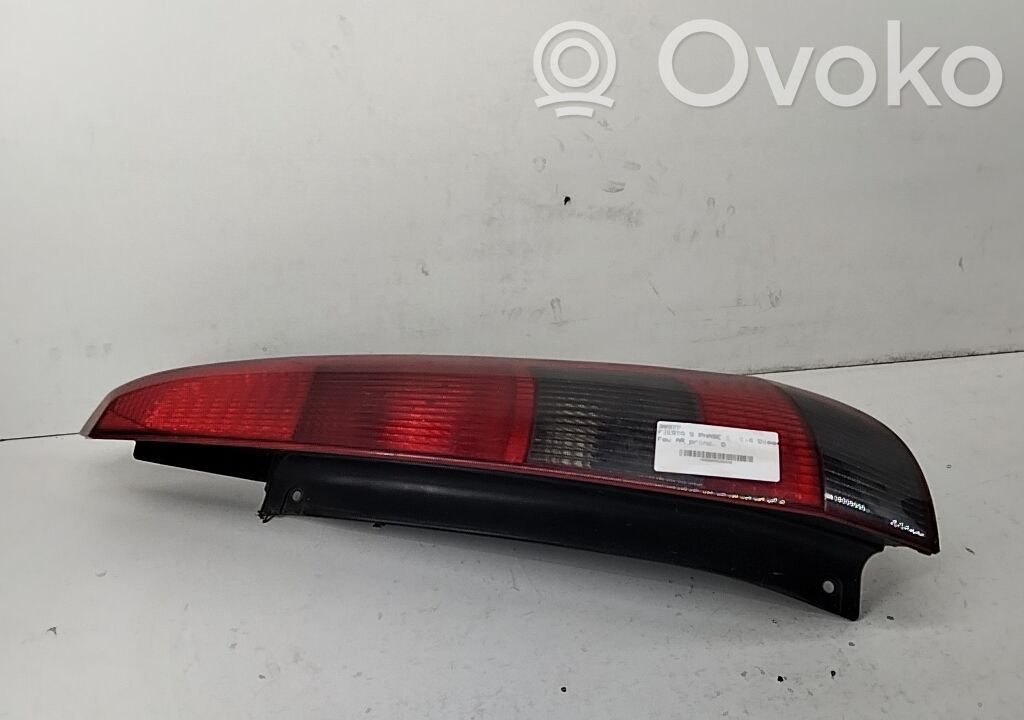 Ford Fiesta Aizmugurējais lukturis virsbūvē 