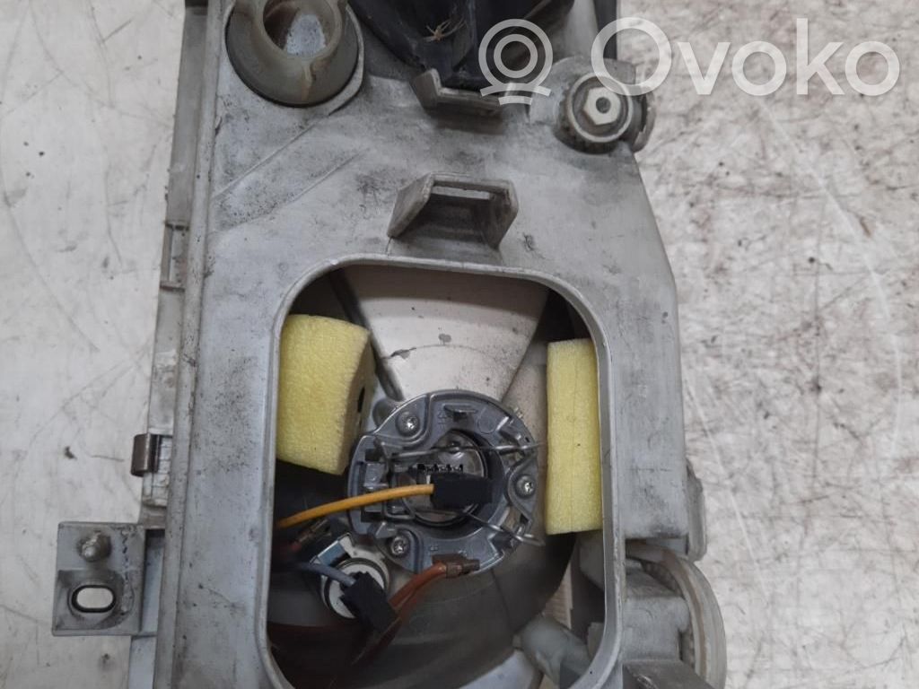 Volkswagen PASSAT B4 Scheinwerfer 